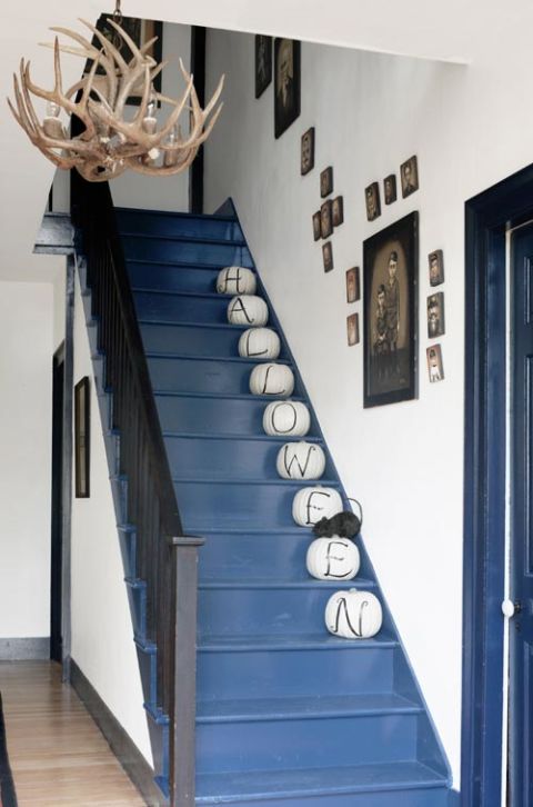 15-creative-ways-to-design-your-indoor-stairs-11.jpg